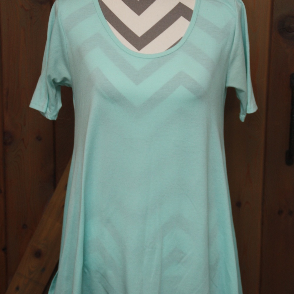 LuLaRoe Perfect T